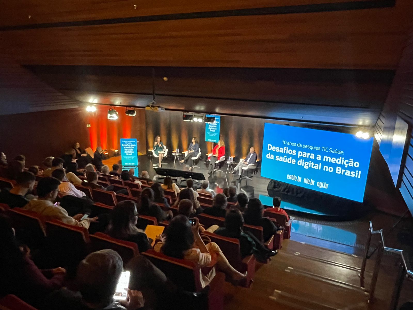 A pesquisa TIC Saúde completa 10 anos e aponta avanços na oferta de serviços púbicos de saúde online aos brasileiros