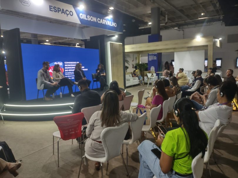 Debates e grande público marcam o primeiro dia do Espaço Gilson Carvalho