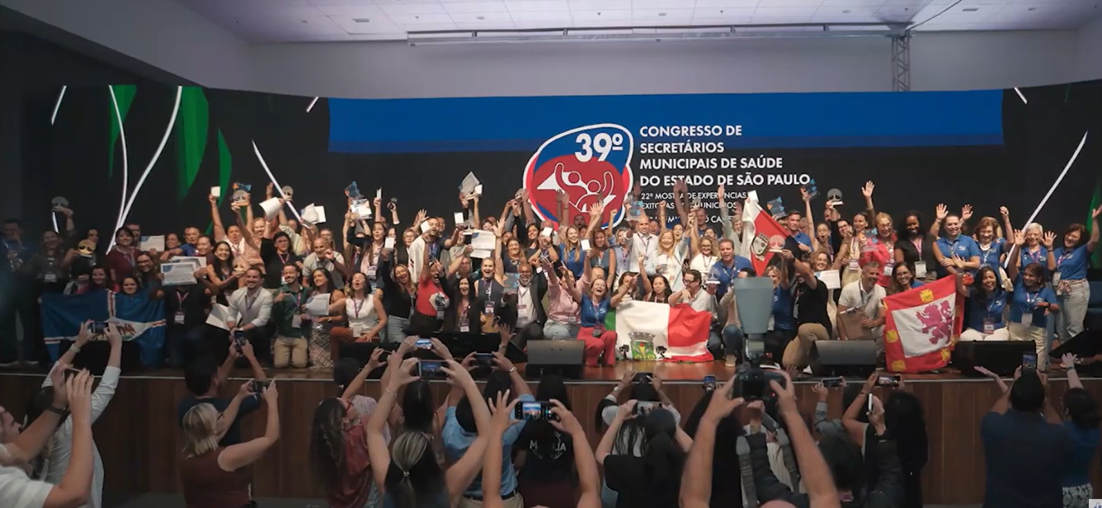 Emoção marca premiação da 22ª Mostra de Experiências Exitosas dos Municípios paulista no 39º Congresso do COSEMS/SP