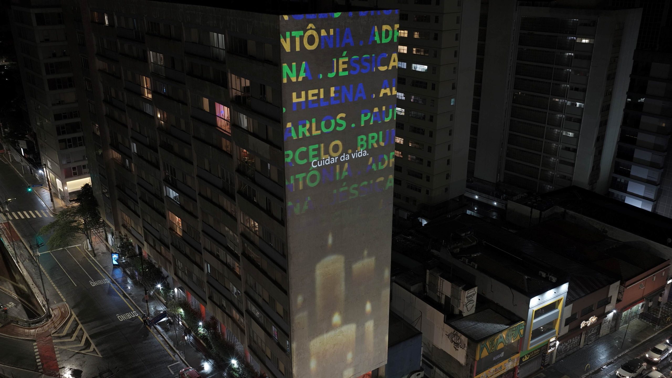 Avenida Paulista é palco de homenagem ao Dia Nacional em Memória das Vítimas da Covid-19