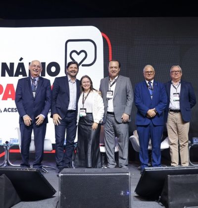 COSEMS/SP participa de seminário sobre regionalização da saúde e acompanha lançamento de publicação da SES-SP